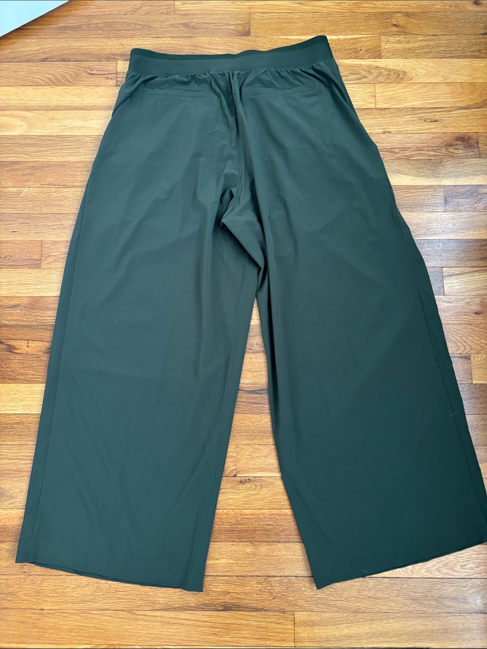 Athleta Wide Leg High Waist Trousers in olive green - Picture 2 of 3
